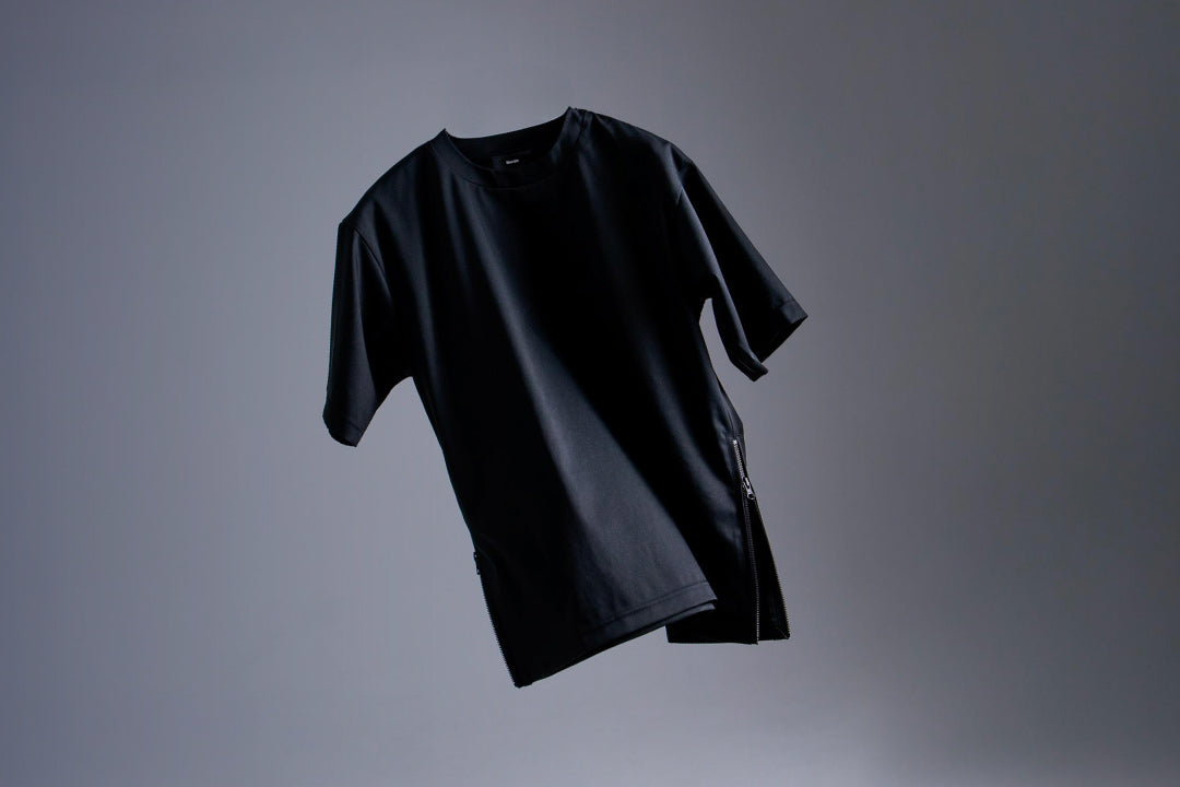 Macqloの黒Tシャツ ― 高機能素材で選ぶ、大人の一枚｜メンズ