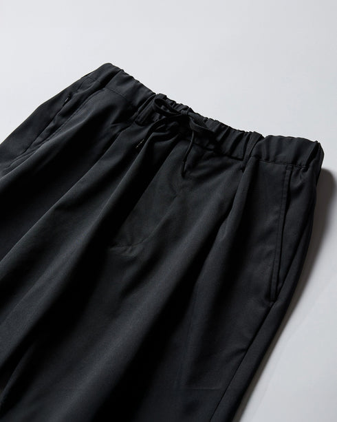 ultimex tee + ultimex one tuck tapered easy pants