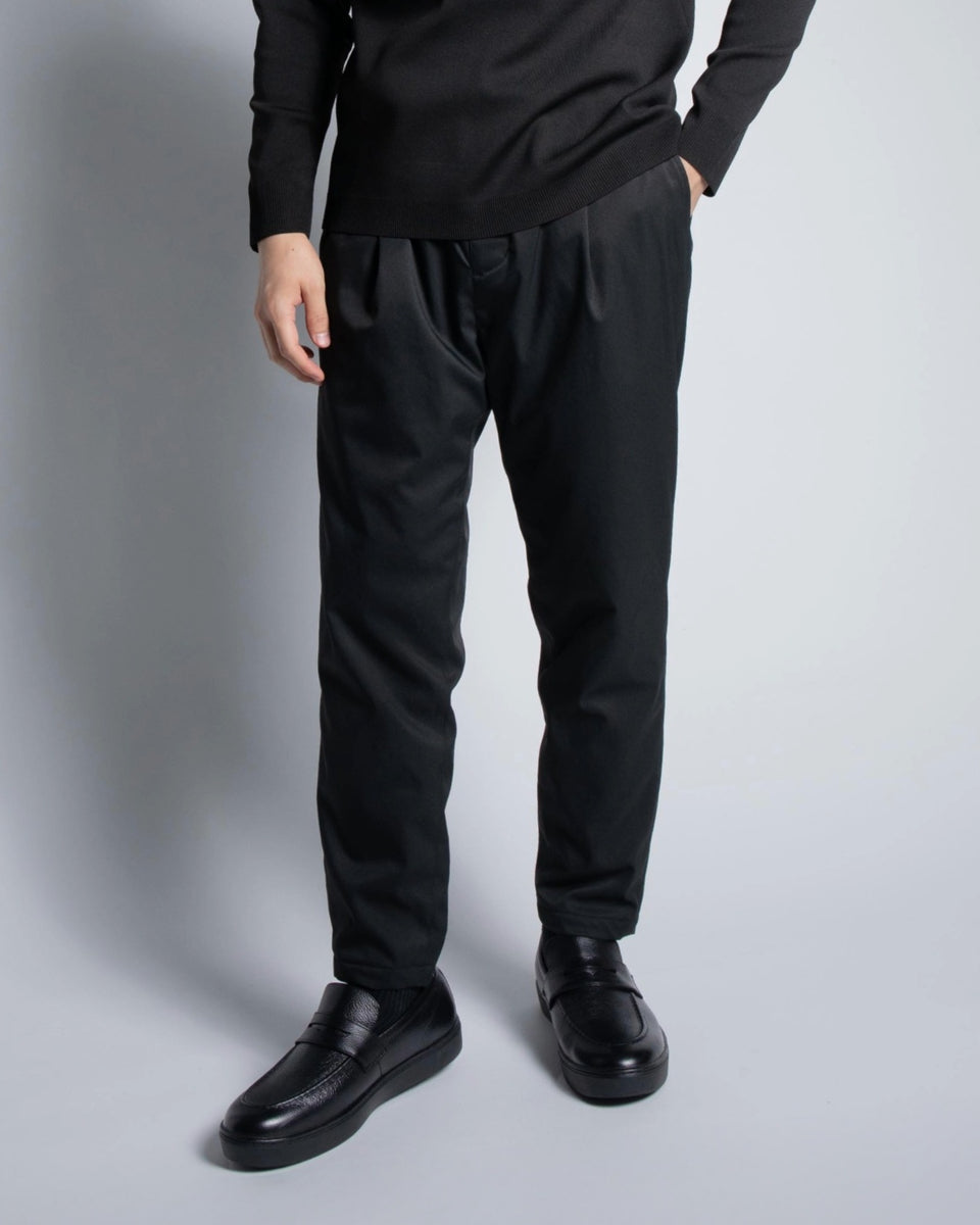 warm] ultimex one tuck tapered easy pants – Macqlo