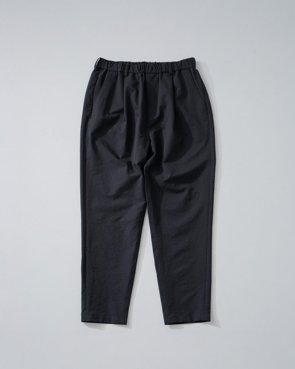 cool] ultimex one tuck tapered easy pants – Macqlo