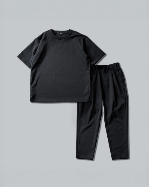 ultimex tee + ultimex one tuck tapered easy pants