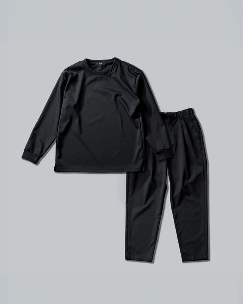 ultimex long sleeve tee + ultimex one tuck tapered easy pants