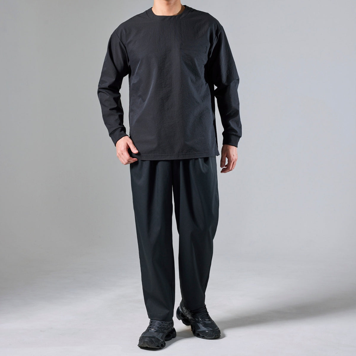 Macqlo × UNIVERSAL OVERALL] ultimex two tuck tapered easy pants