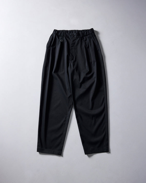 Macqlo × UNIVERSAL OVERALL ultimex two tuck tapered easy pants