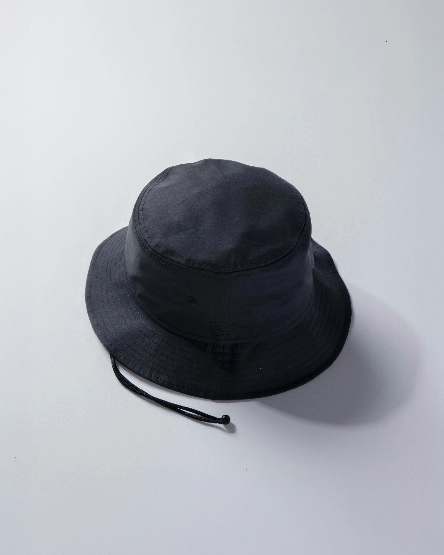 Macqlo×NEW ERA bucket hat
